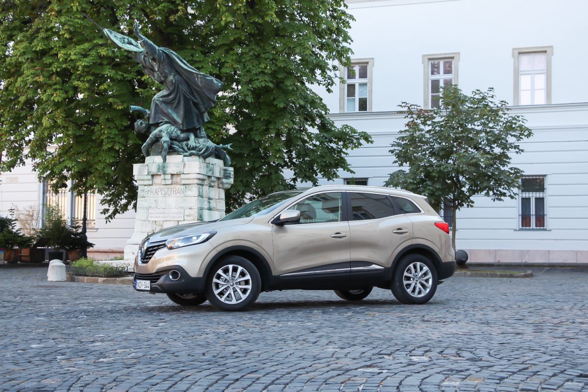 RENAULT