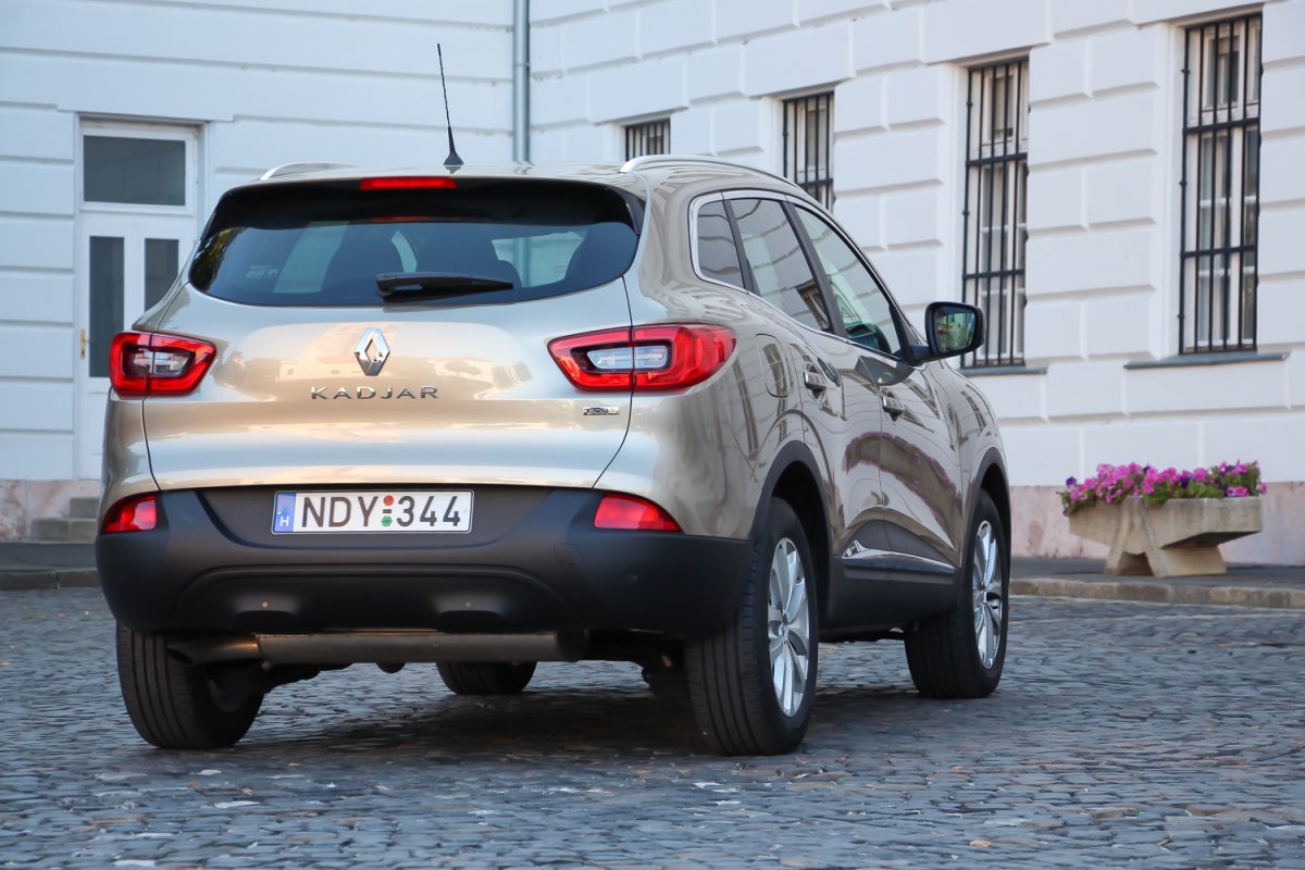 RENAULT