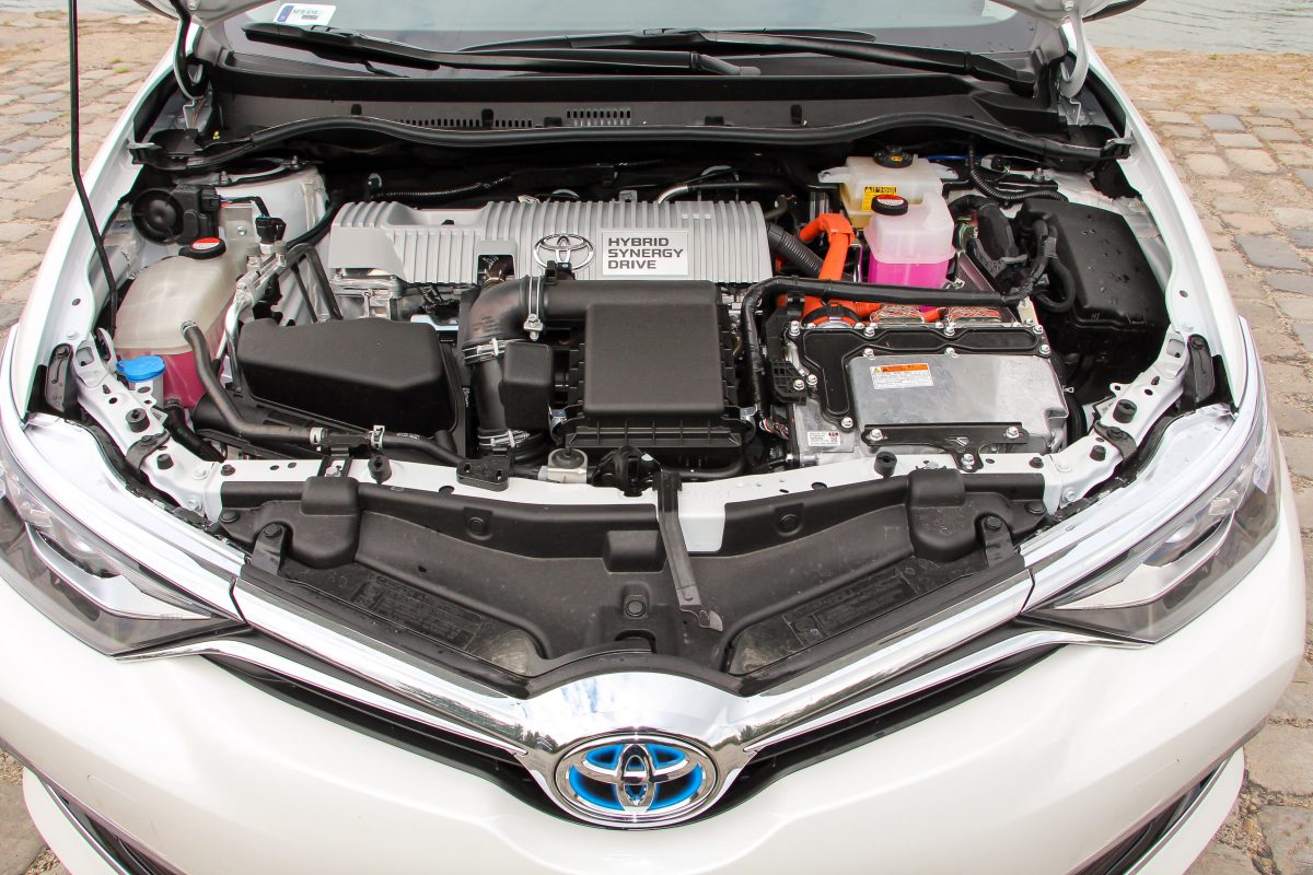 TOYOTA AURIS