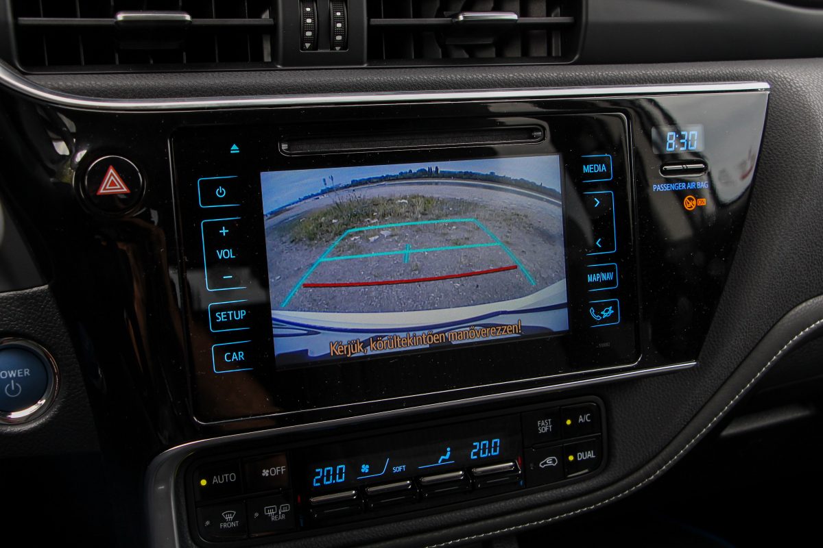 TOYOTA AURIS