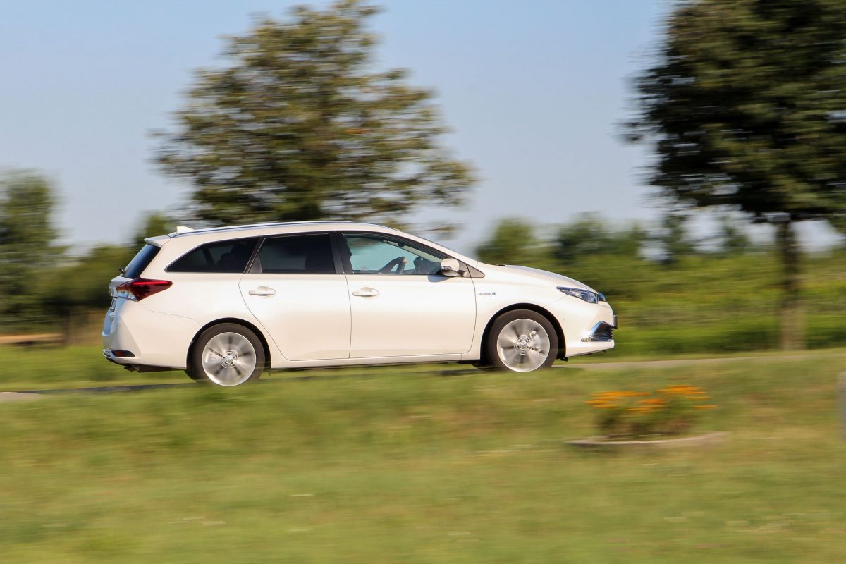 TOYOTA AURIS