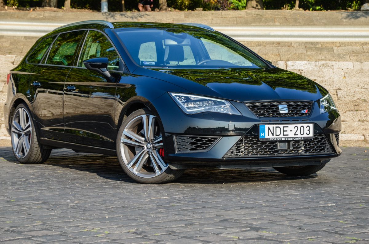 SEAT LEON