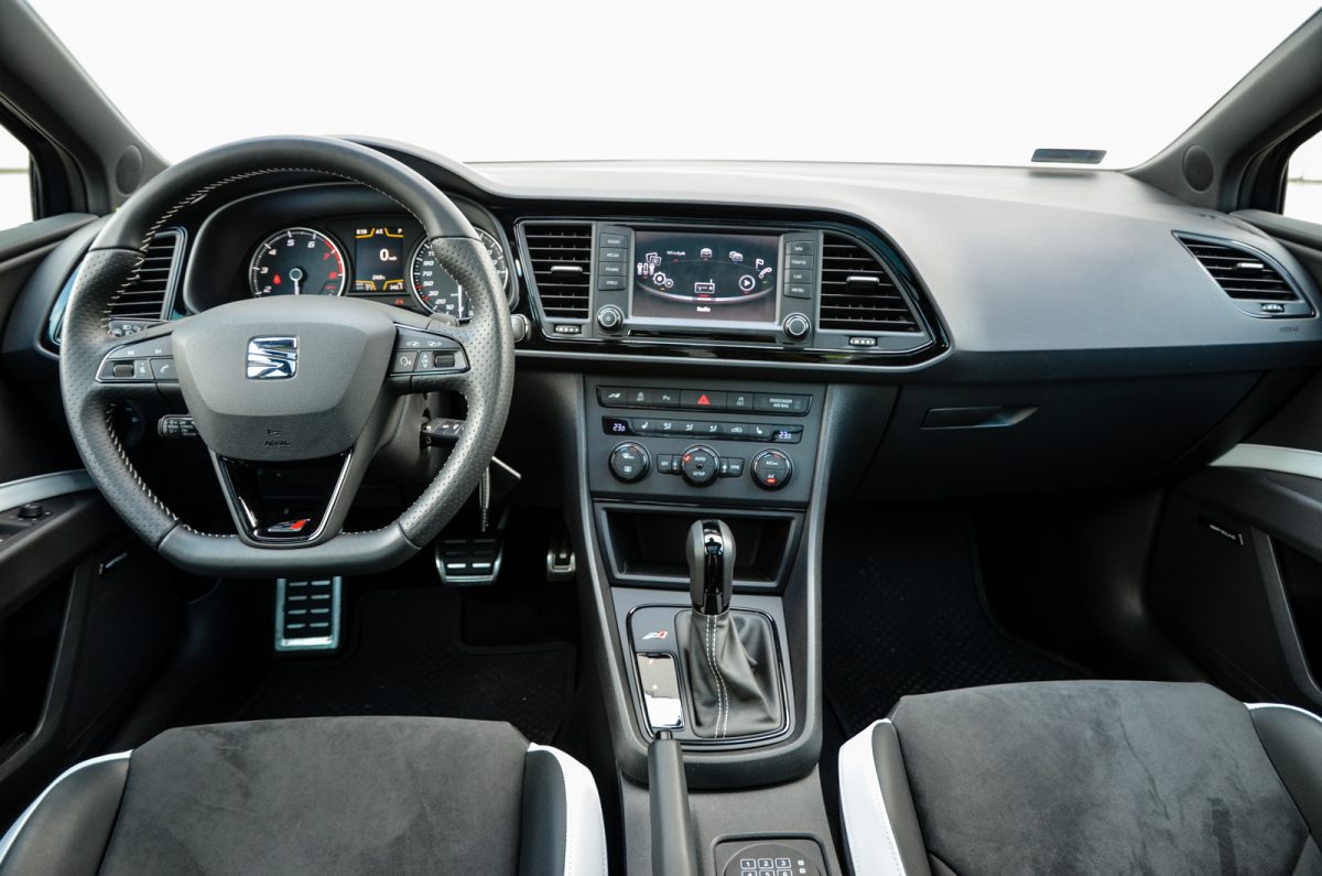 SEAT LEON