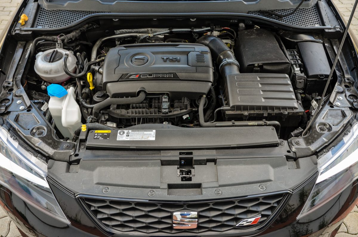 SEAT LEON