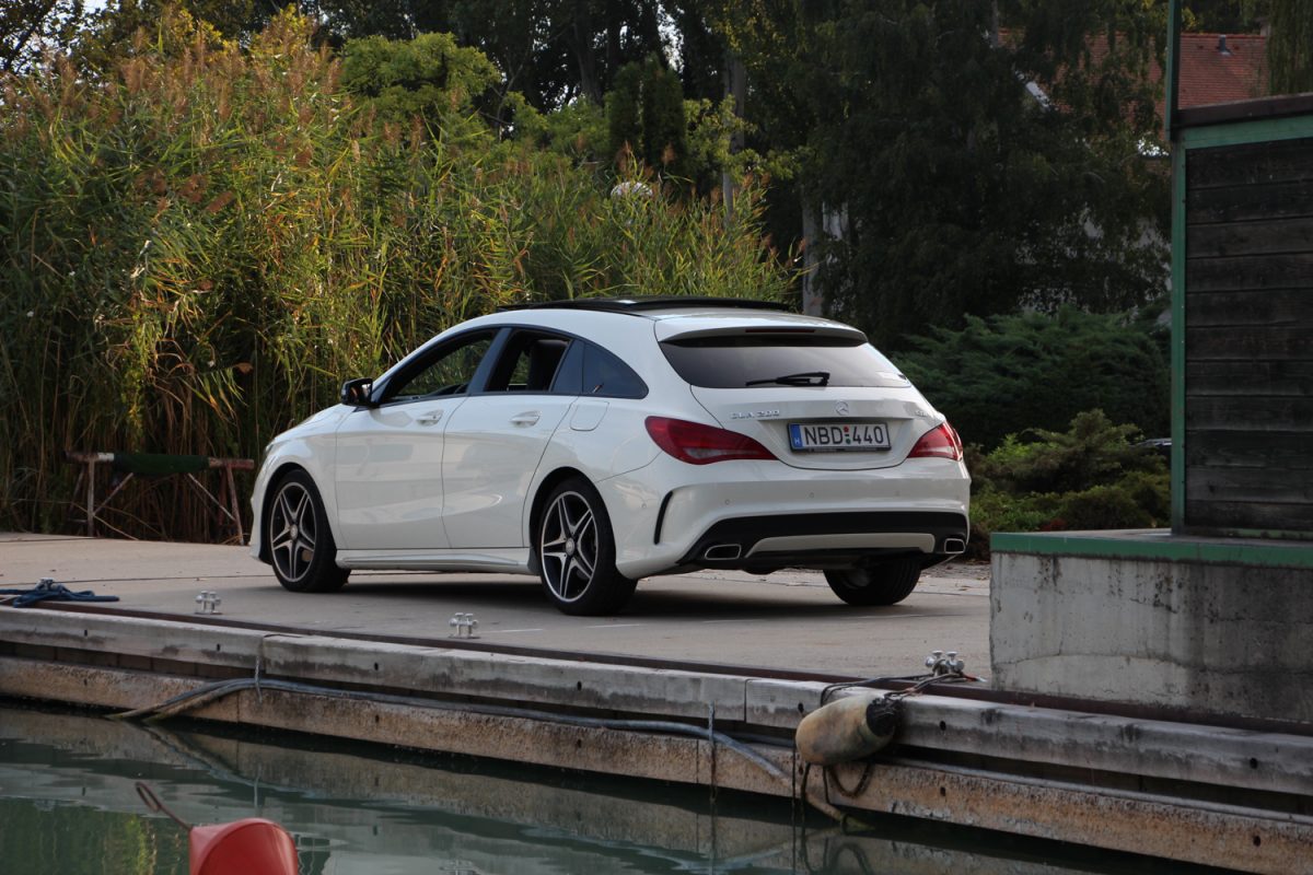MERCEDES-BENZ
