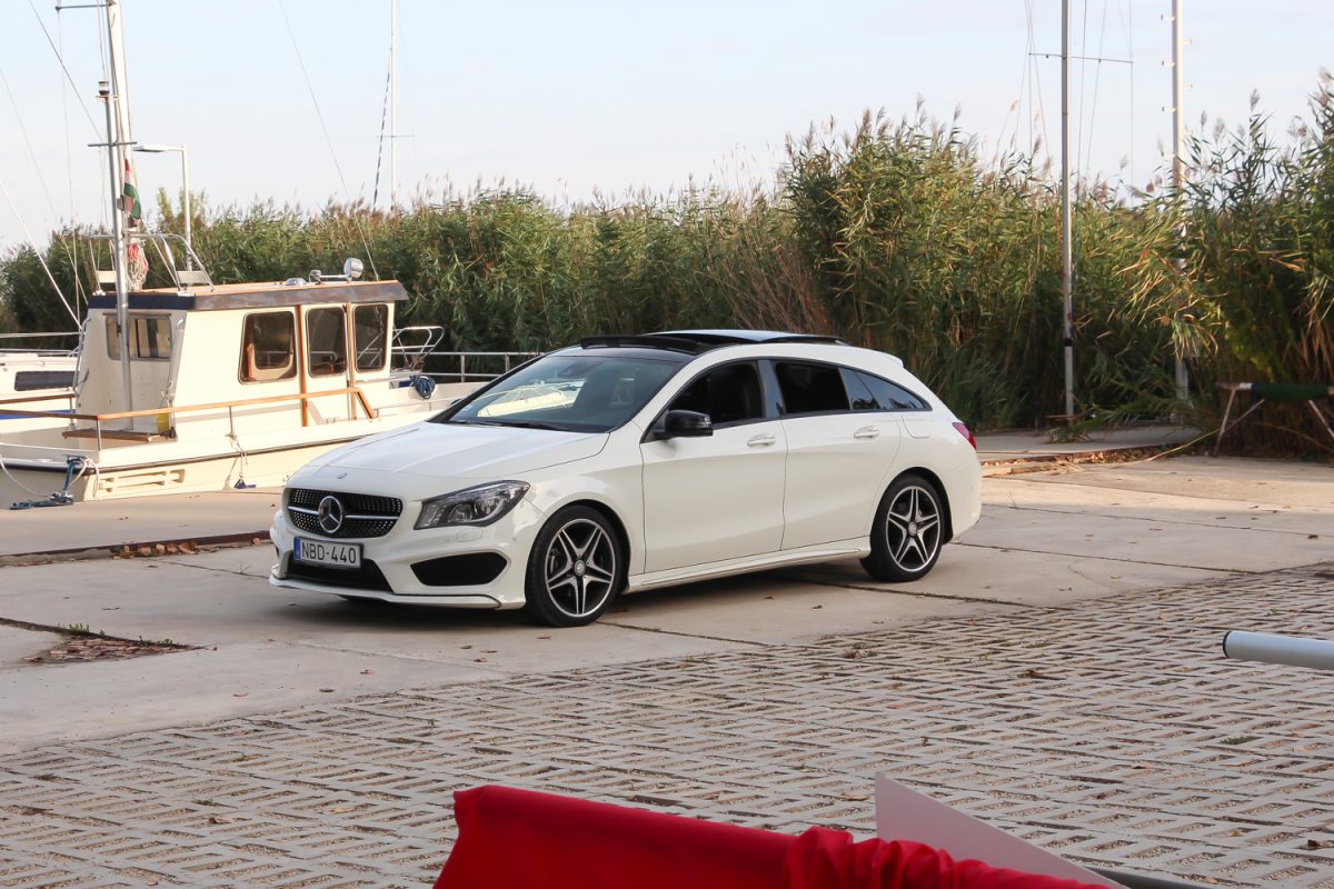 MERCEDES-BENZ