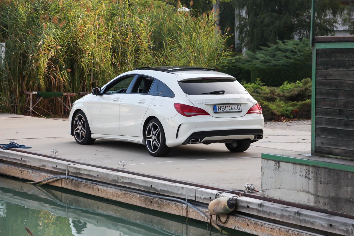 MERCEDES-BENZ