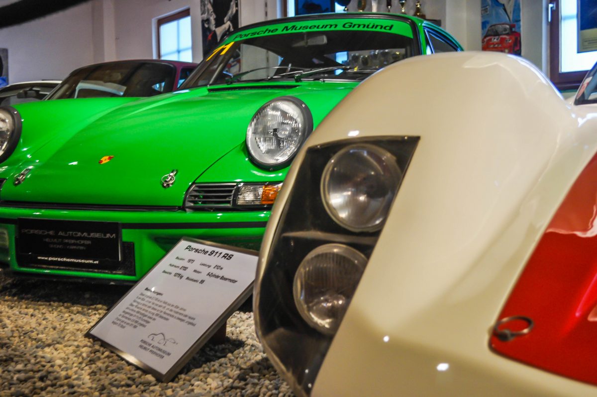 PORSCHE