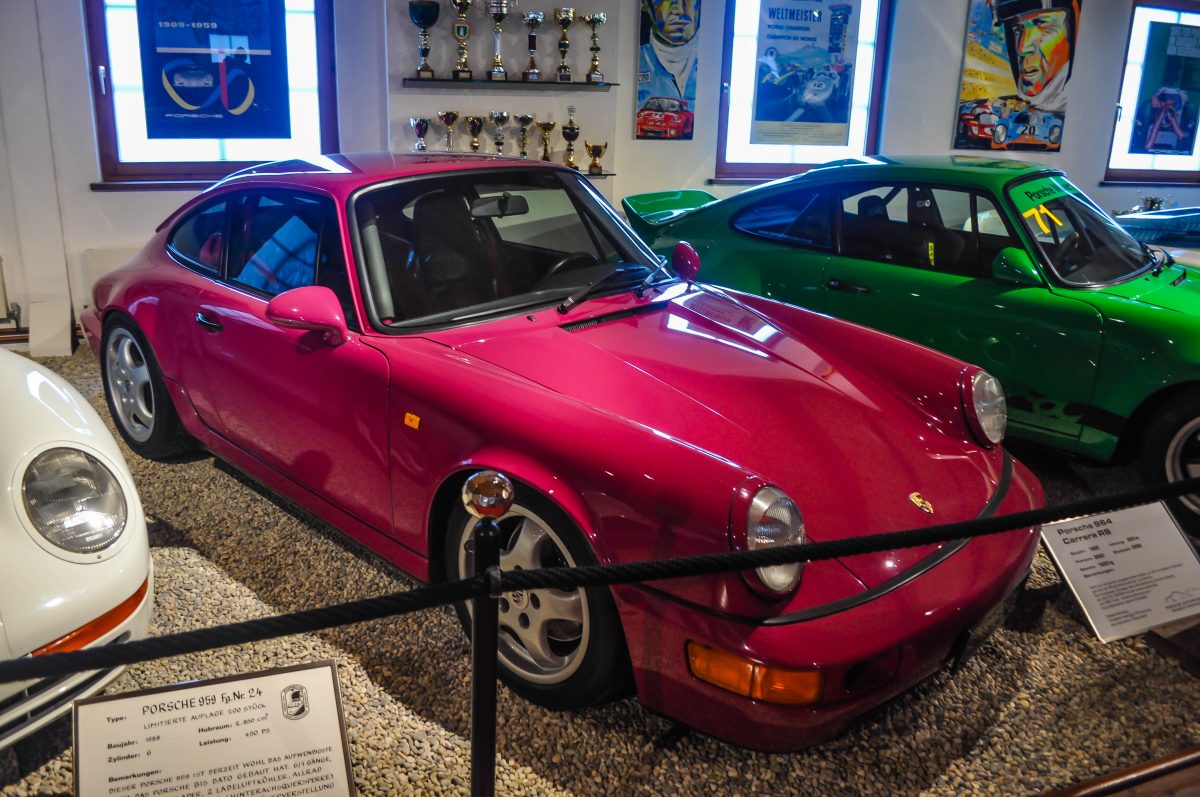 PORSCHE