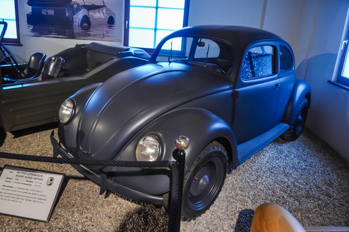 PORSCHE