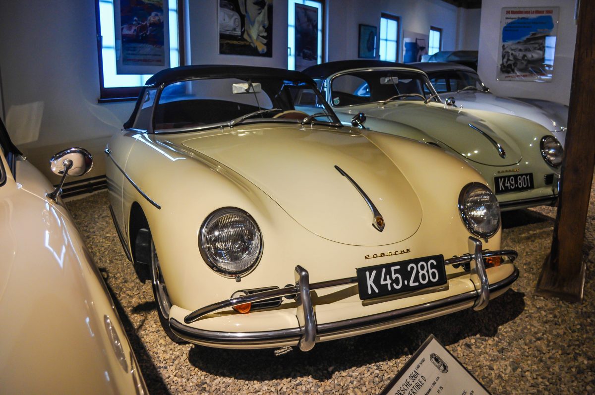 PORSCHE