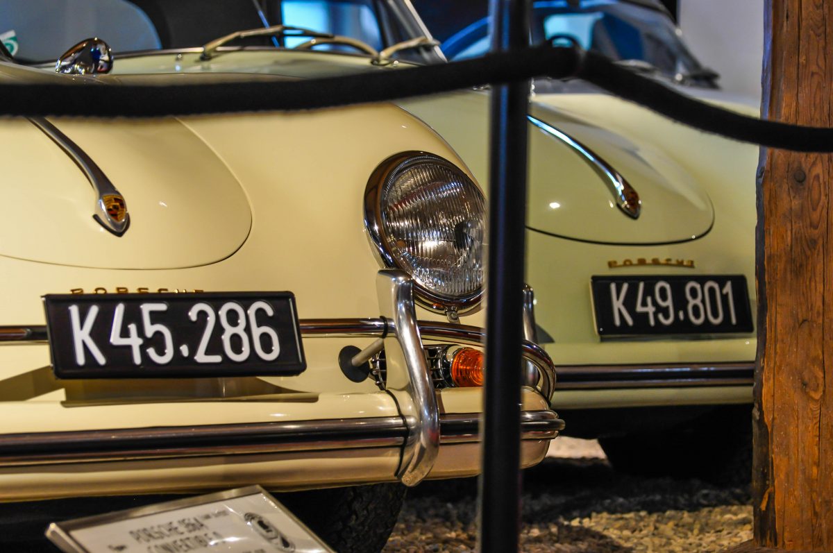 PORSCHE