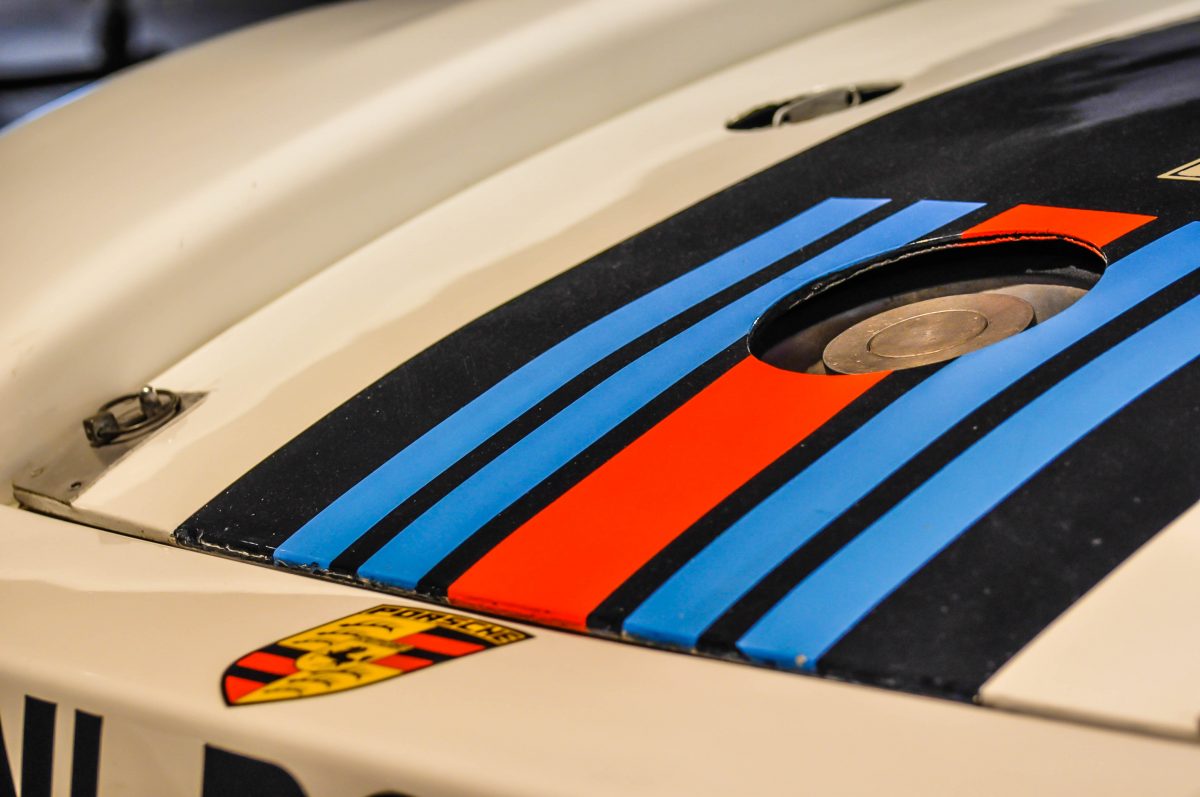 PORSCHE