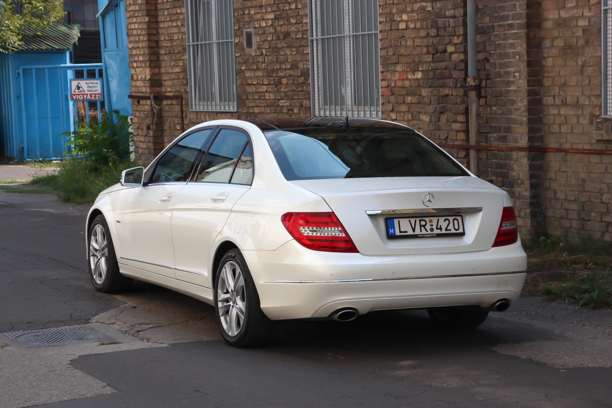 MERCEDES-BENZ