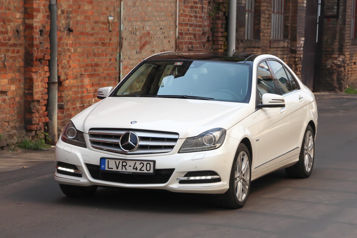 MERCEDES-BENZ