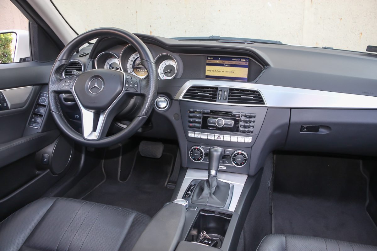 MERCEDES-BENZ