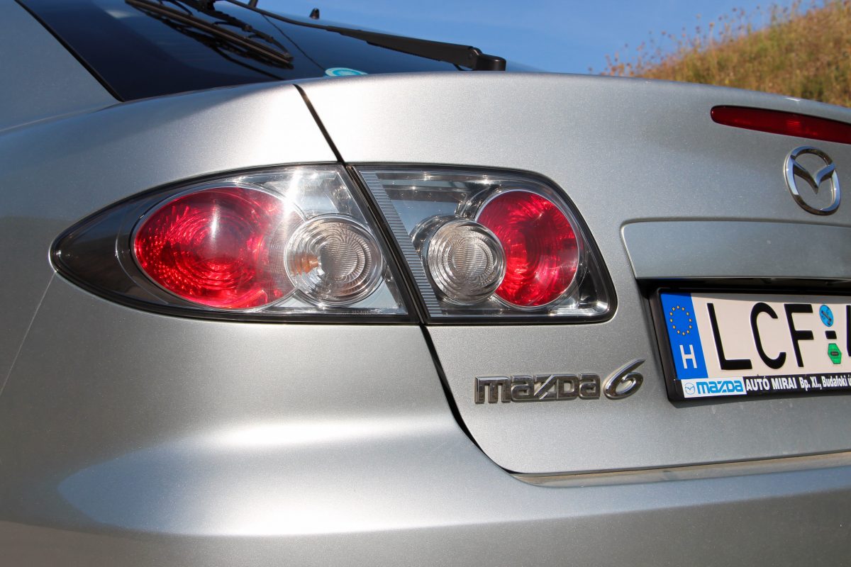MAZDA 6