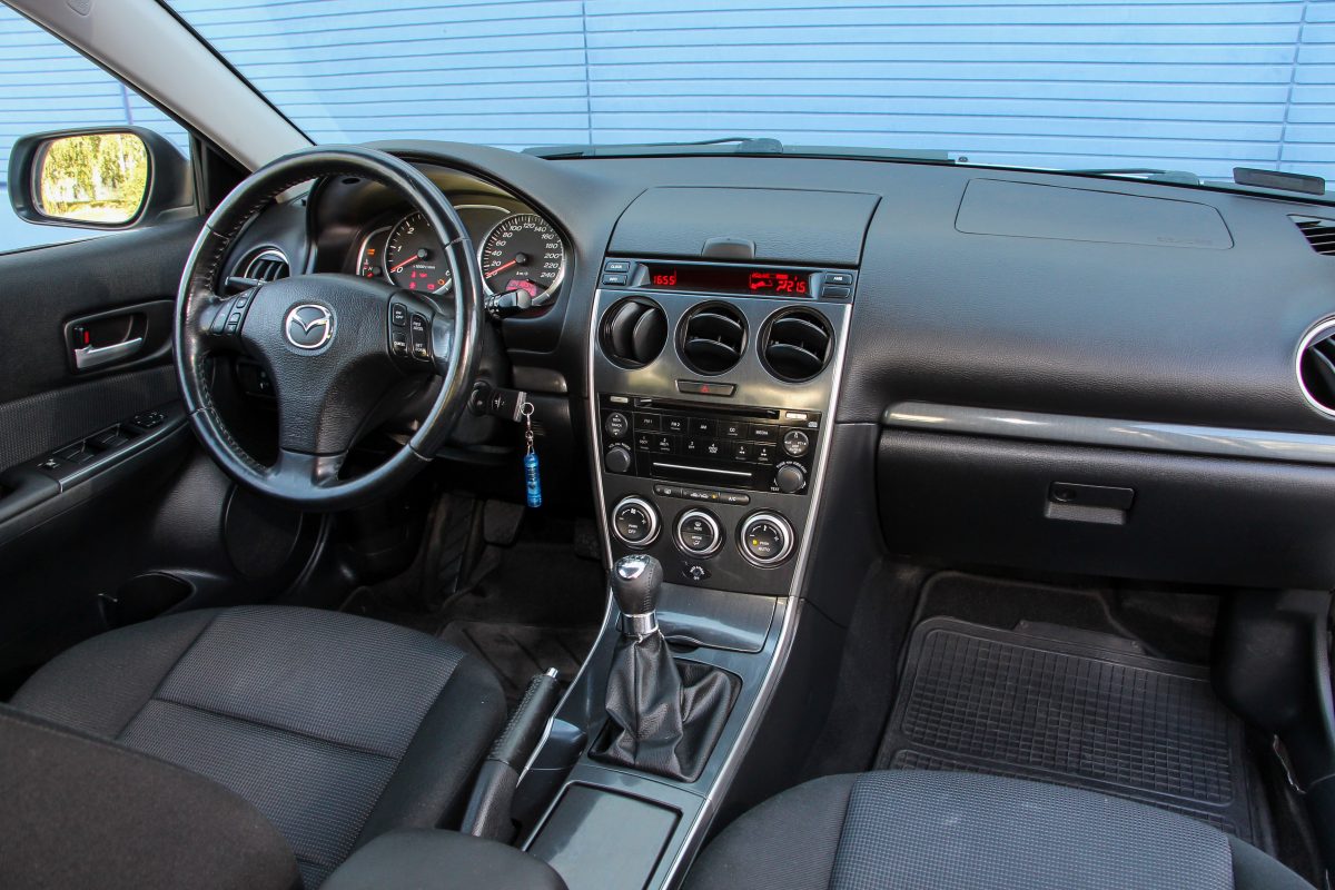 MAZDA 6