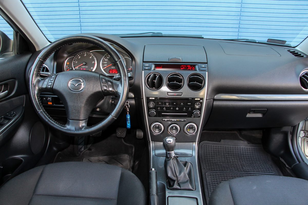 MAZDA 6