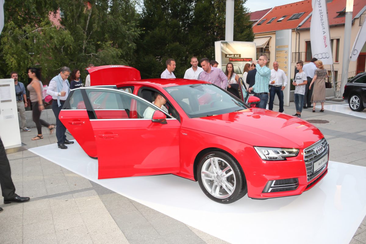 AUDI