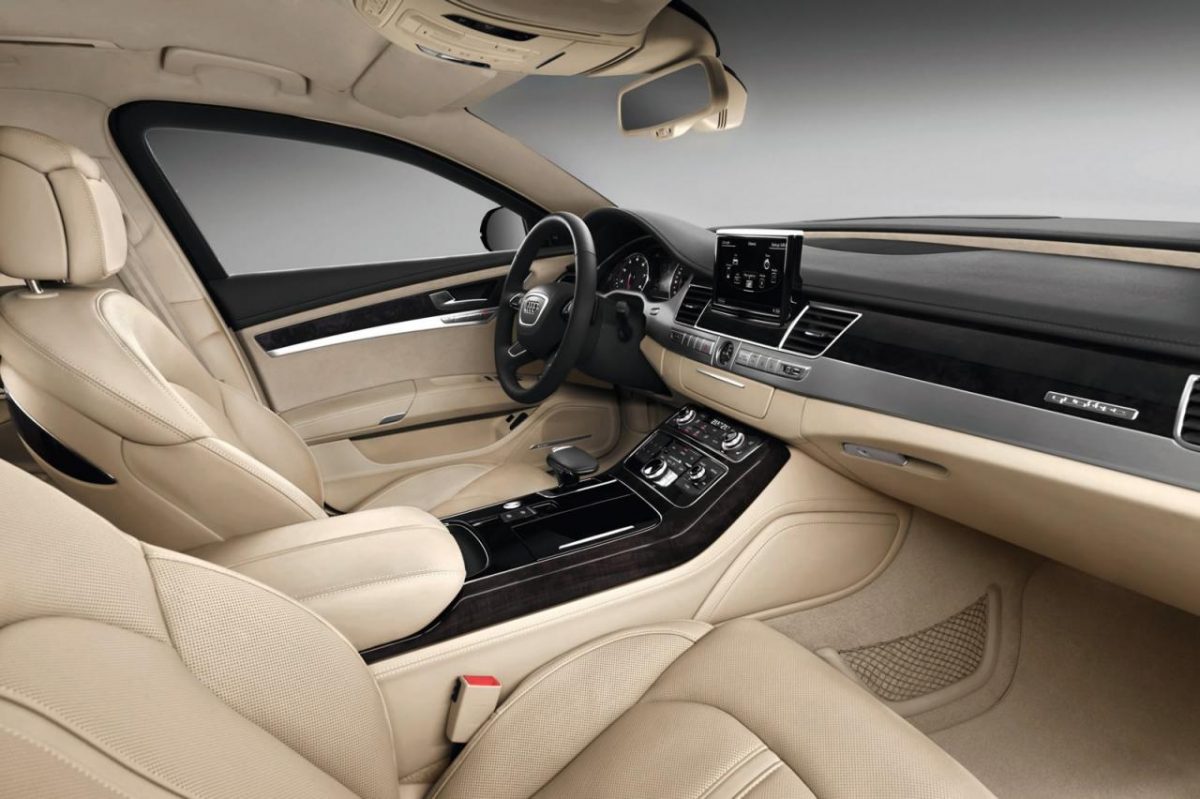 AUDI A8