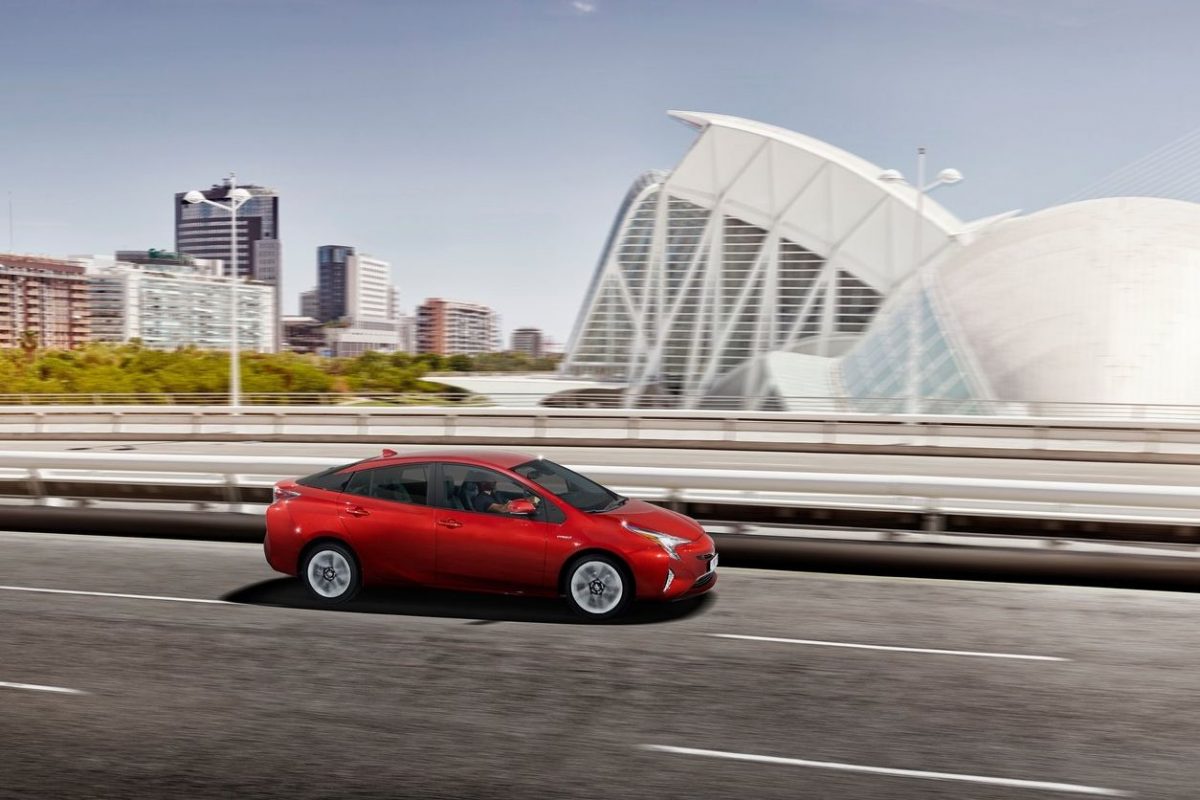 TOYOTA PRIUS