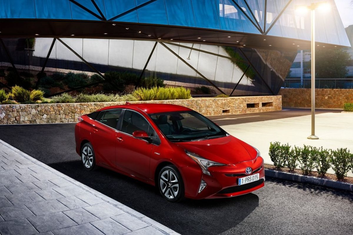 TOYOTA PRIUS