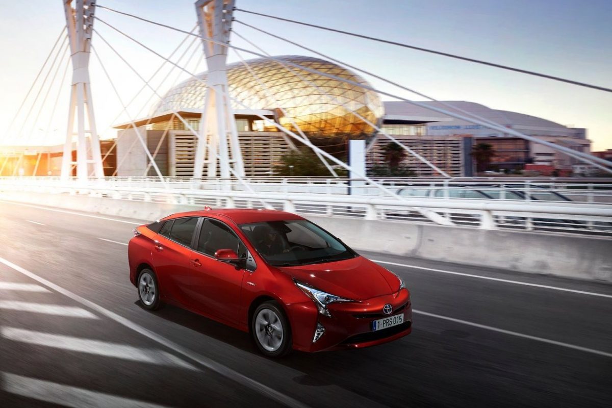 TOYOTA PRIUS