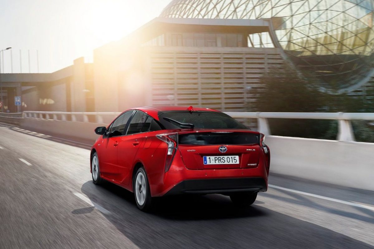TOYOTA PRIUS