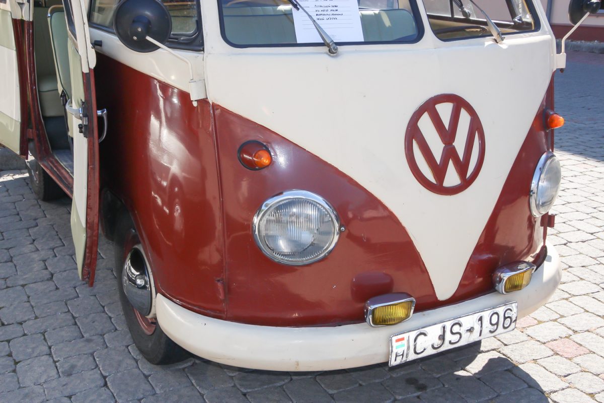 VOLKSWAGEN
