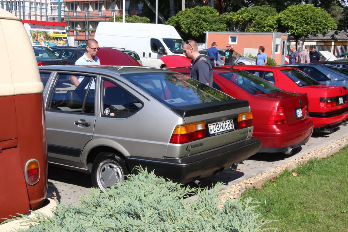 VOLKSWAGEN