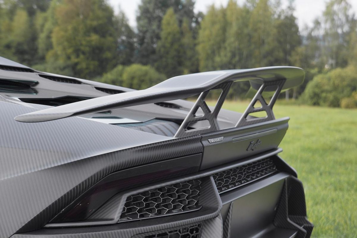 LAMBORGHINI
