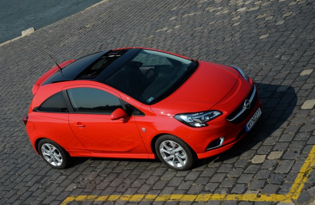 Kettővel kevesebb, eggyel több - háromajtós Opel Corsa teszt