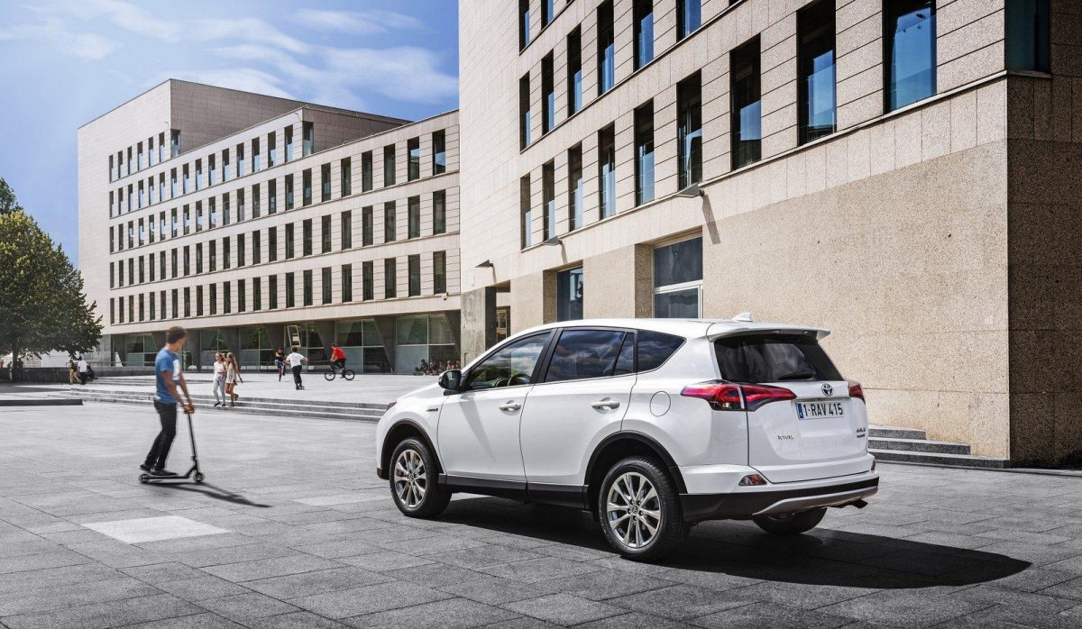 TOYOTA RAV 4