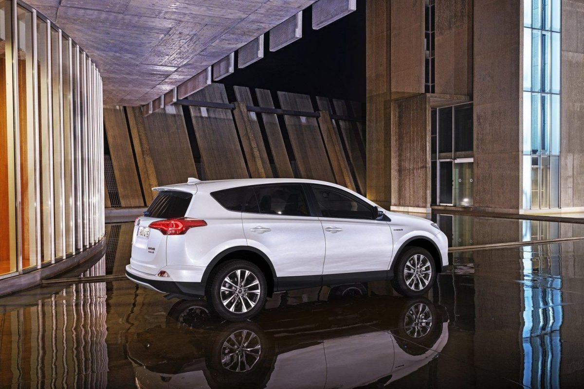 TOYOTA RAV 4