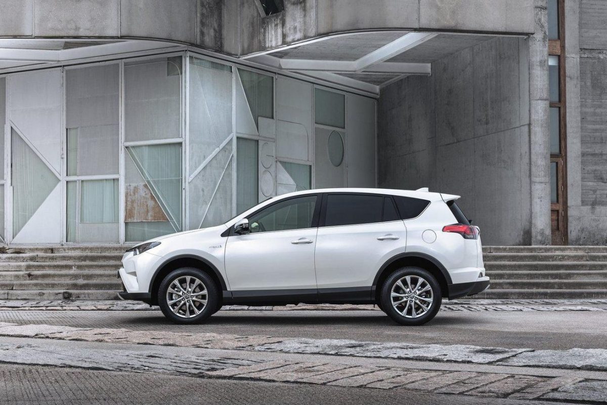 TOYOTA RAV 4