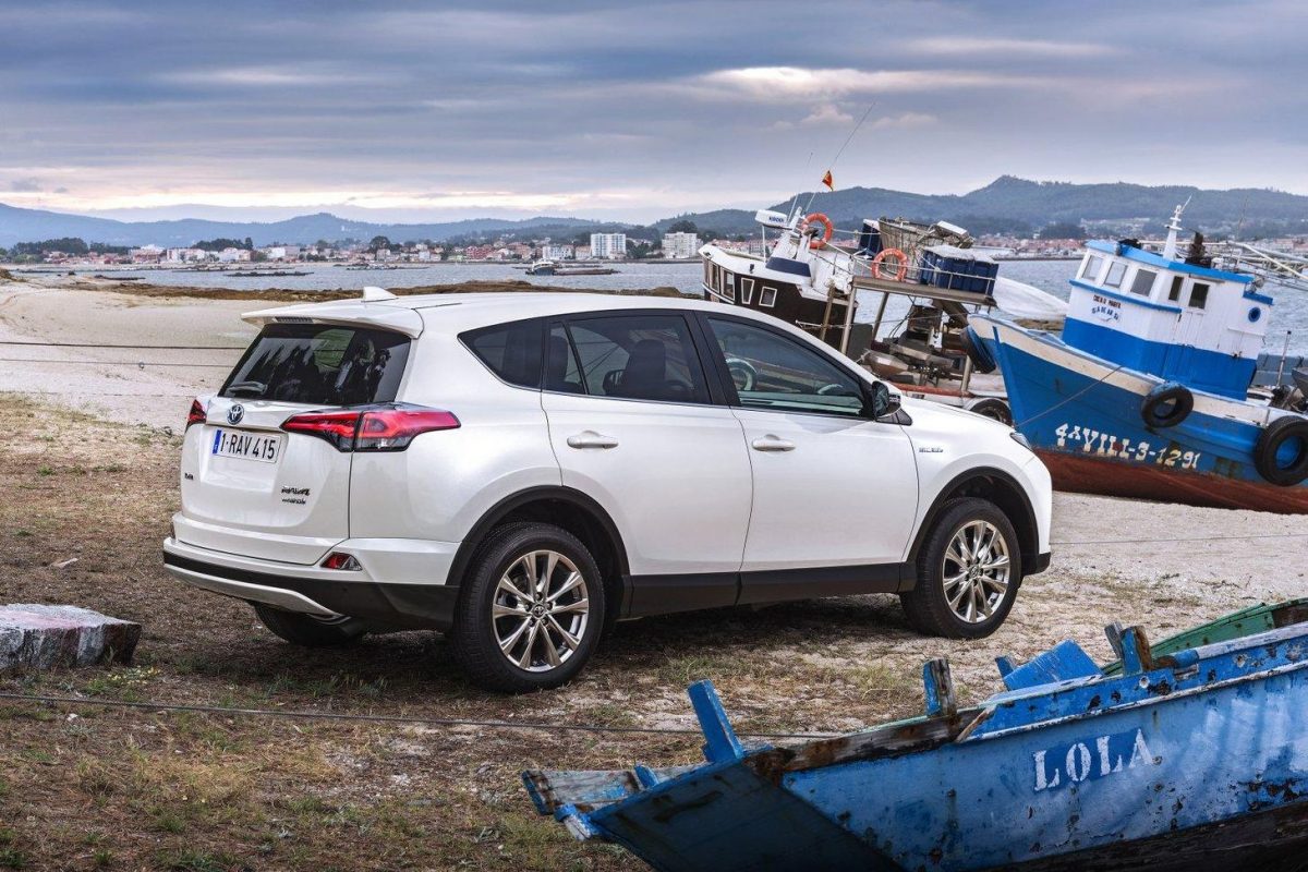 TOYOTA RAV 4