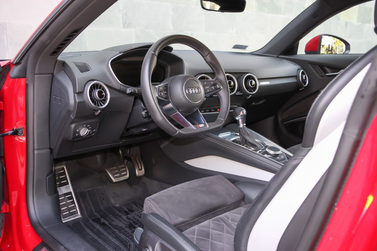 AUDI