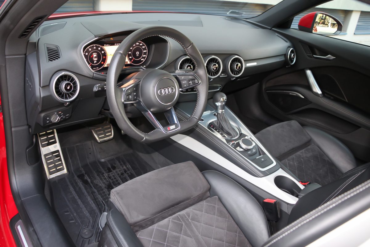 AUDI