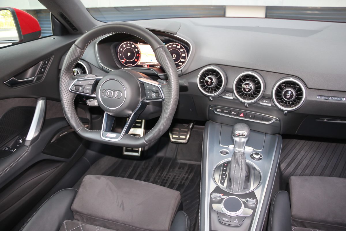 AUDI