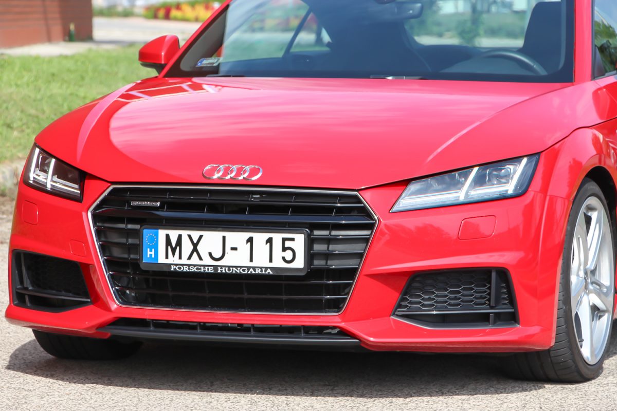 AUDI