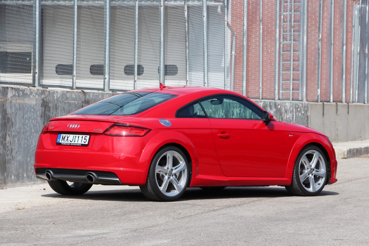 AUDI