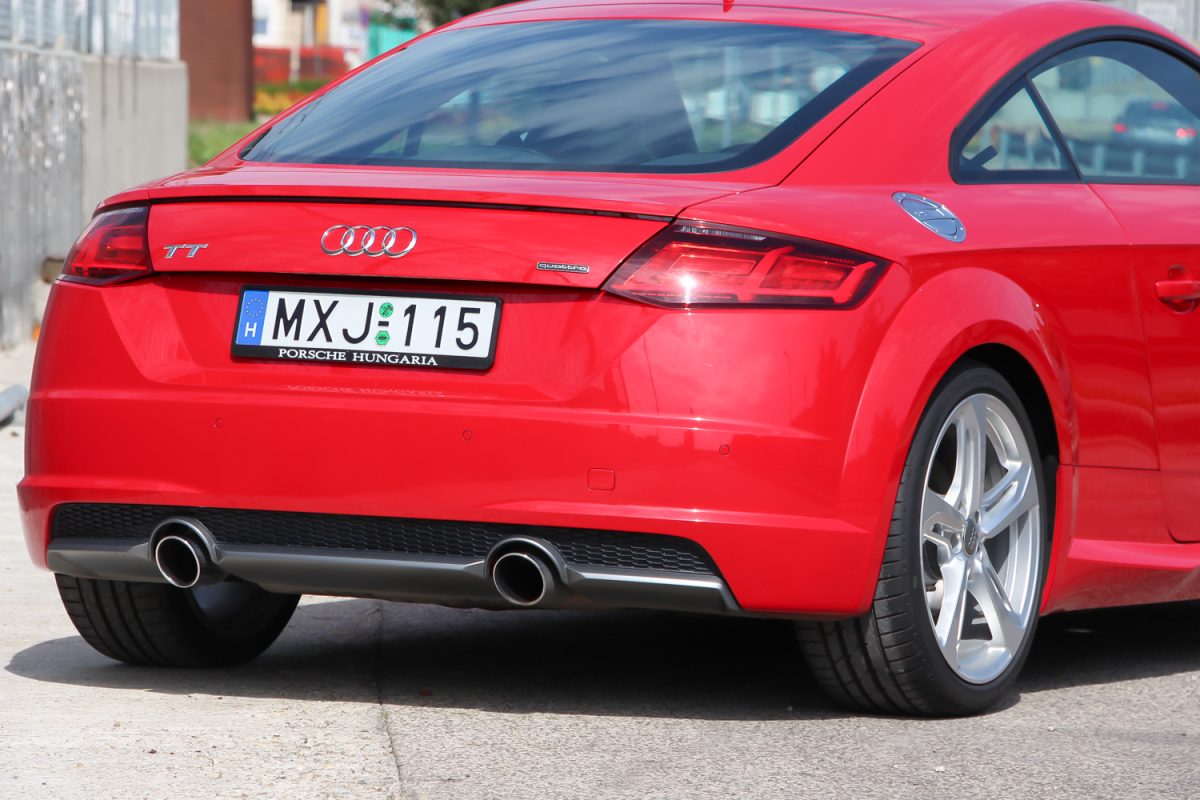 AUDI