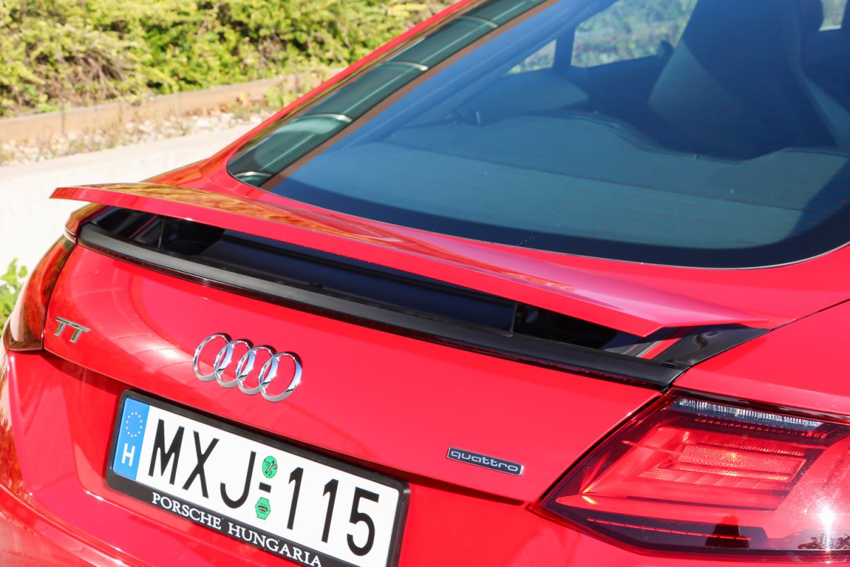 AUDI