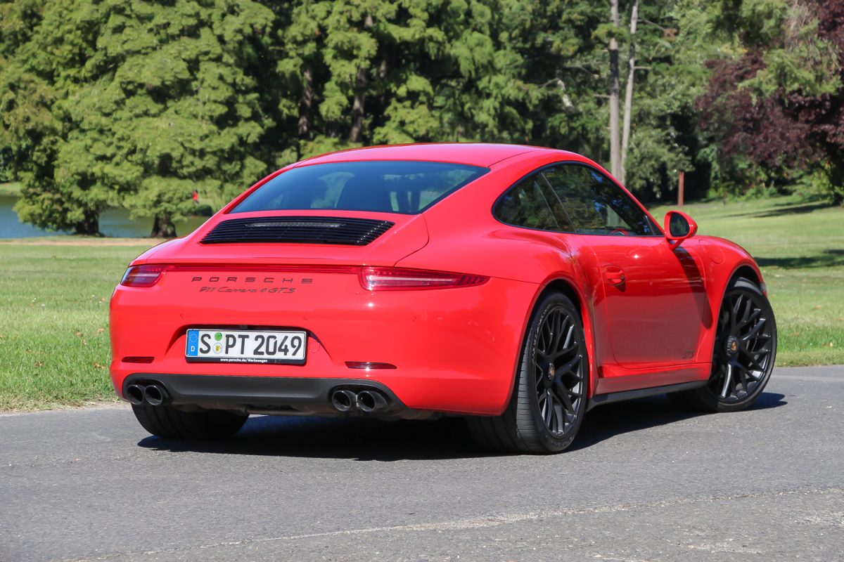 PORSCHE