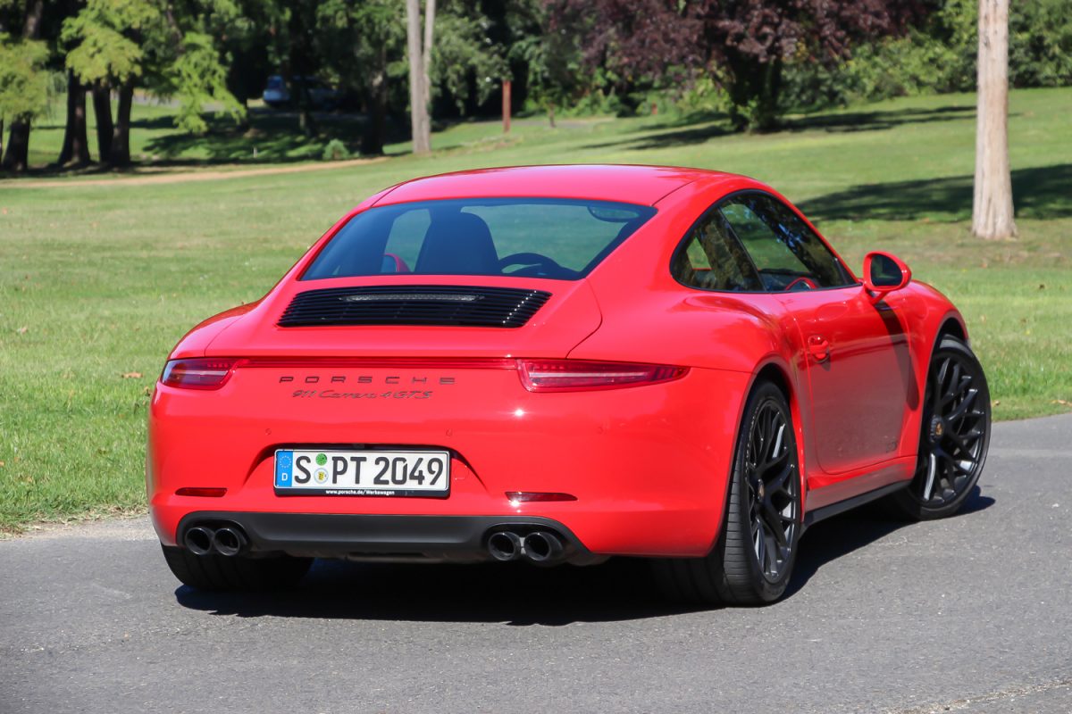 PORSCHE
