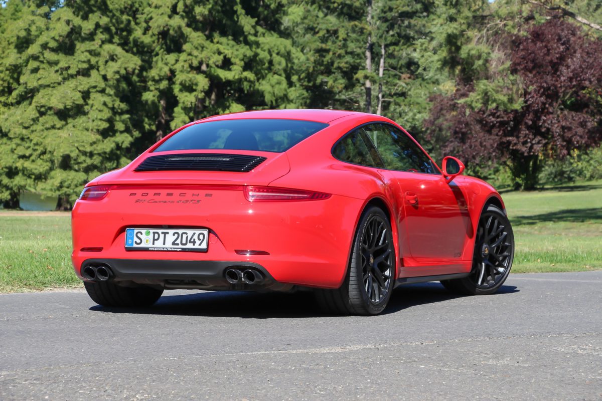 PORSCHE