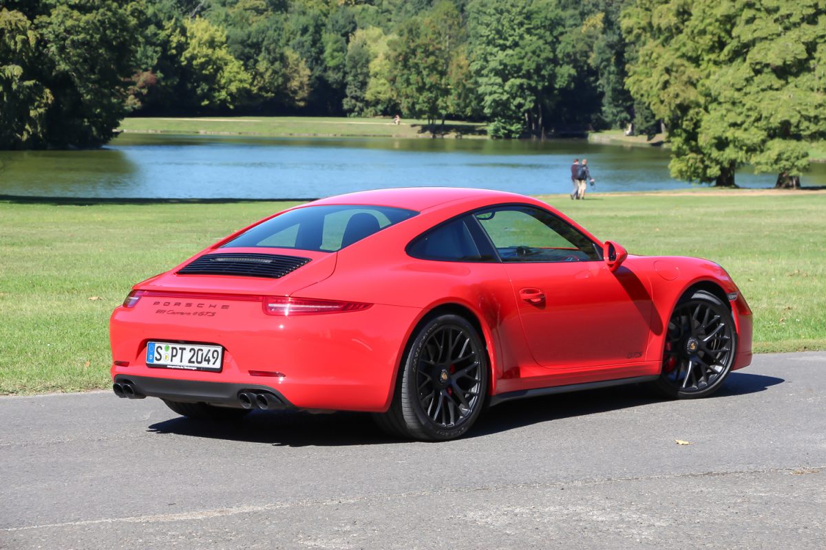 PORSCHE