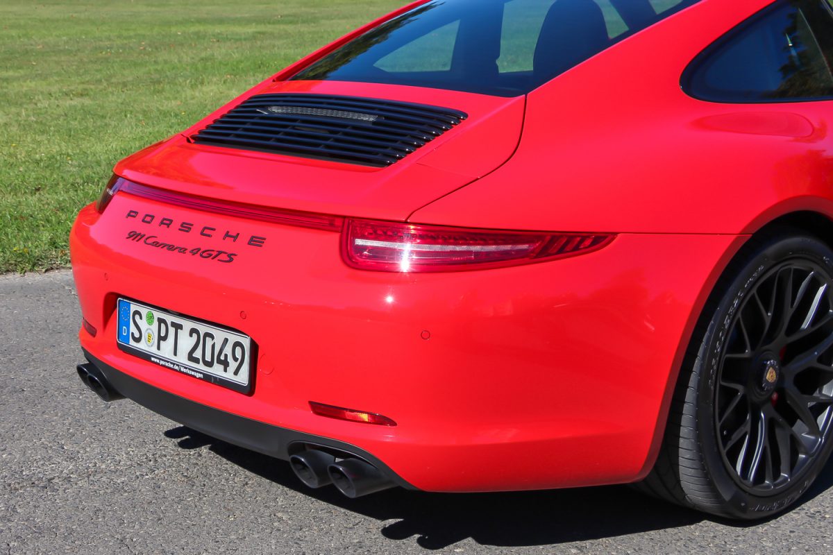 PORSCHE