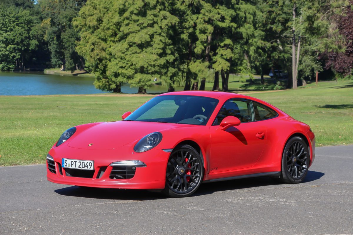 PORSCHE